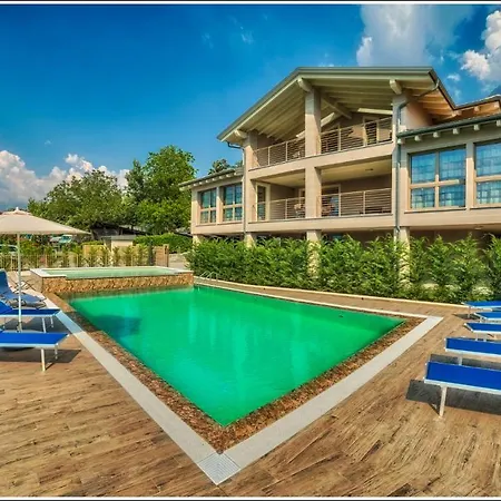 Tadi Laro, Colico, Di