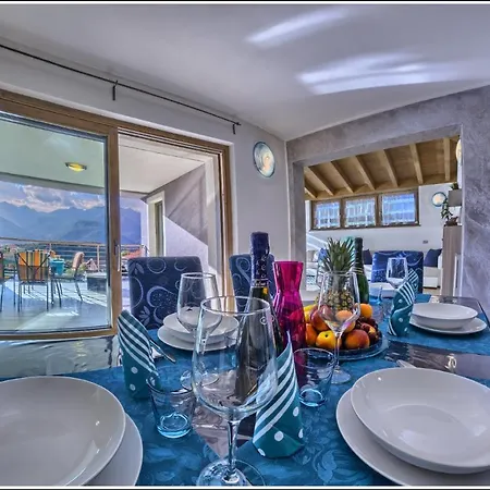 Tadi Laro, Colico, Di Villa *