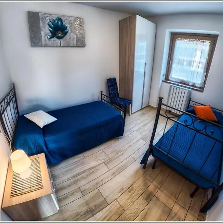 Tadi Laro, Colico, Di Colico